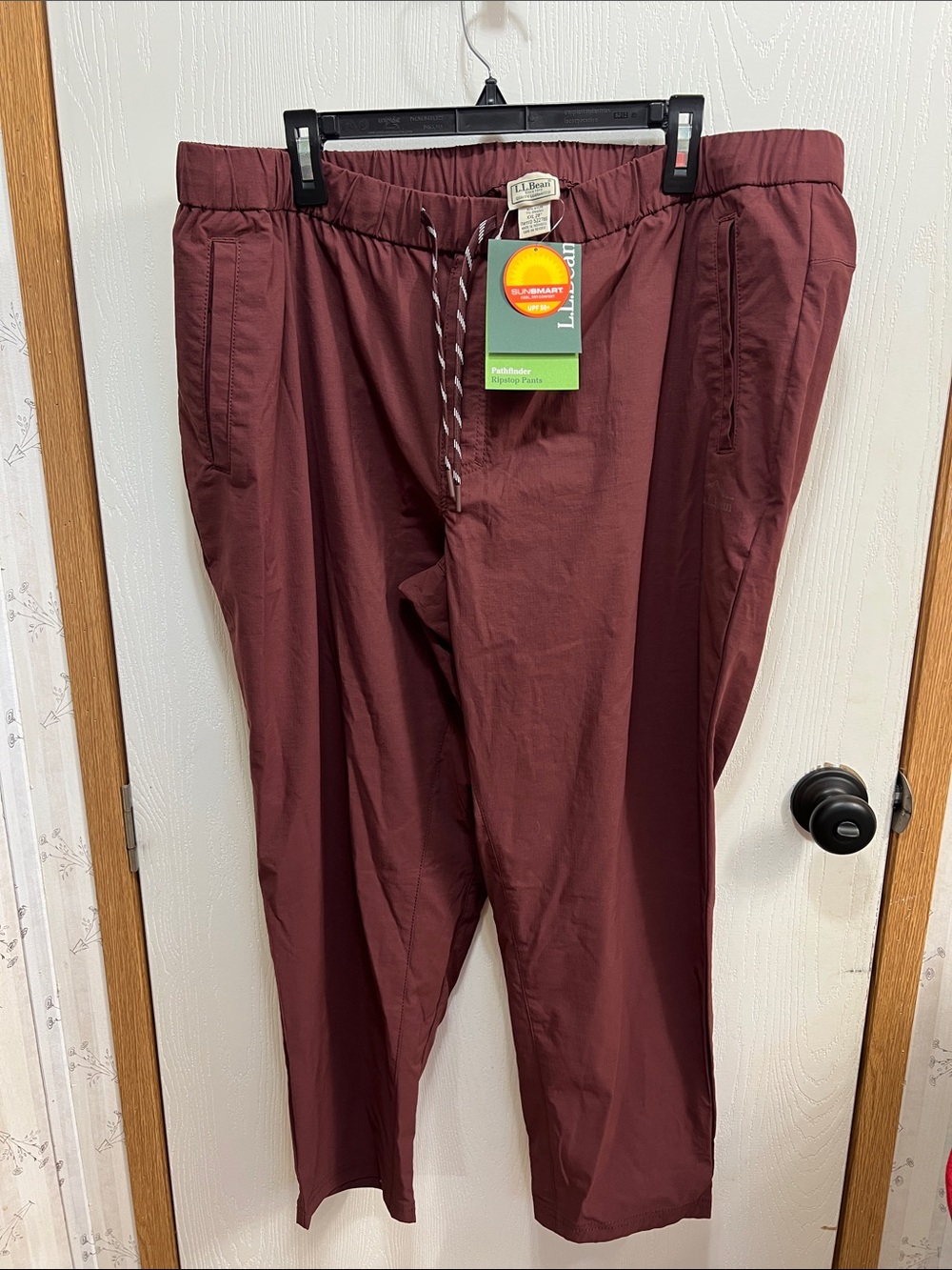 L.L. Bean Men's Maroon Elastic-Waist Jogger Pants